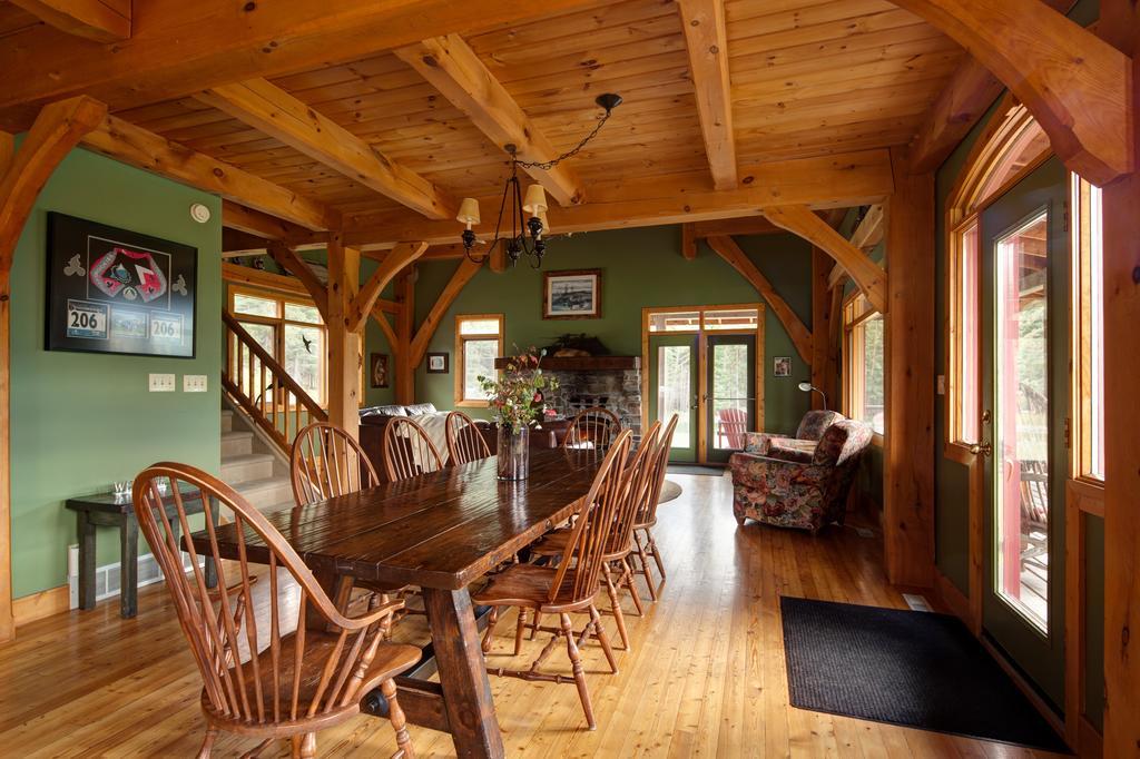 Nipika Mountain Resort Рейдиъм Хот Спрингс Екстериор снимка